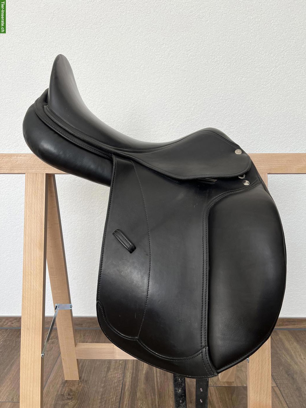 Peter Menet Dressursattel 17.5 Zoll, schwarz