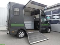 RENAULT Paragan Pferdetransporter Selbstfahrer