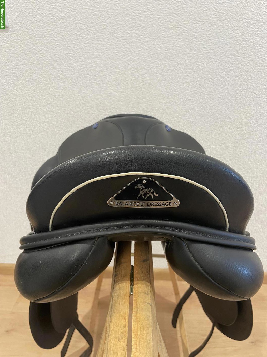 Bild 3: Balance Dressursattel Nexus 17 Zoll