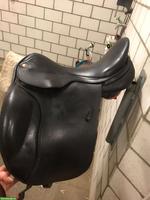 Röösli Dressursattel, 17.5 Zoll, wie neu