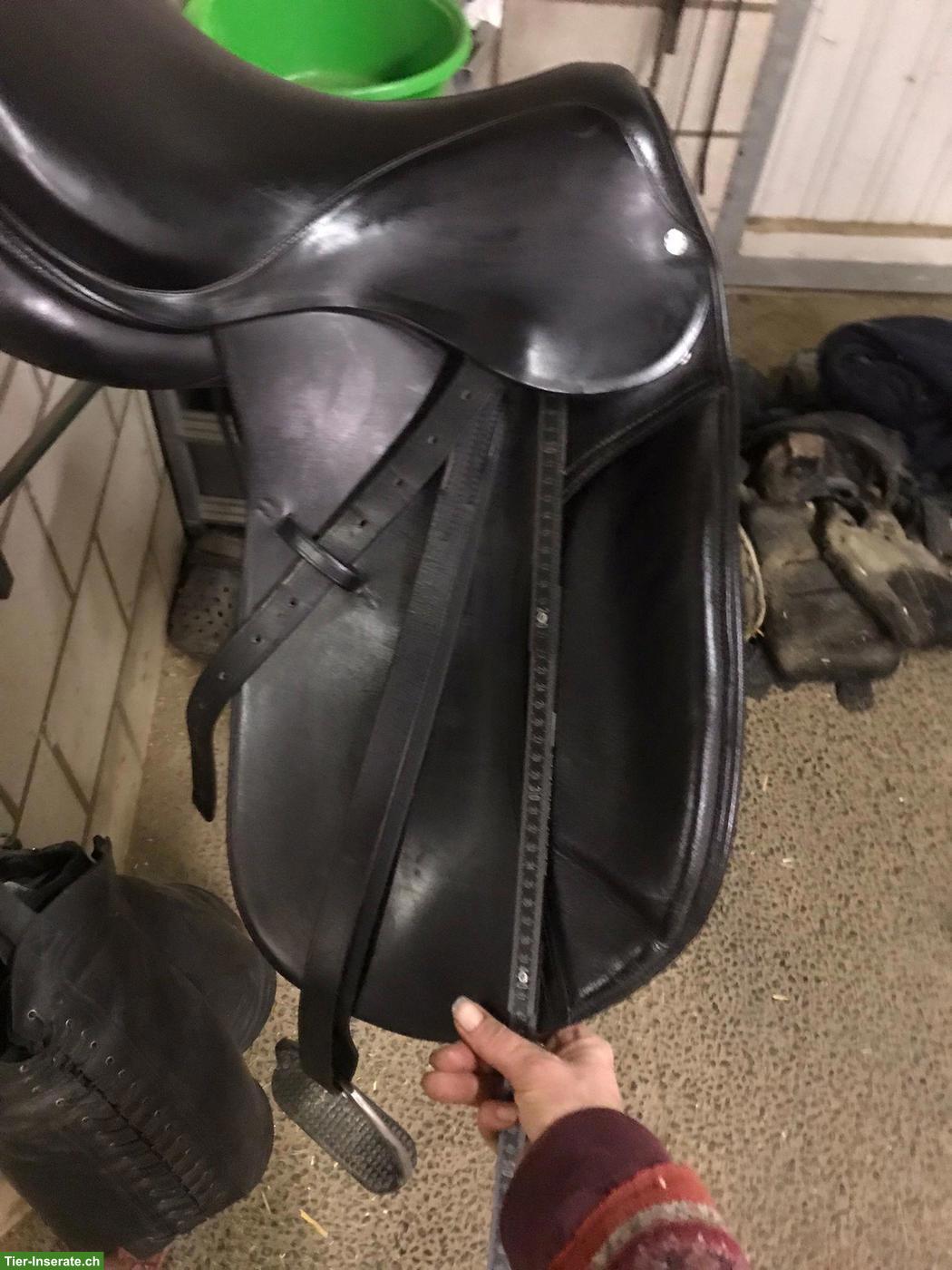 Bild 3: Röösli Dressursattel, 17.5 Zoll, wie neu