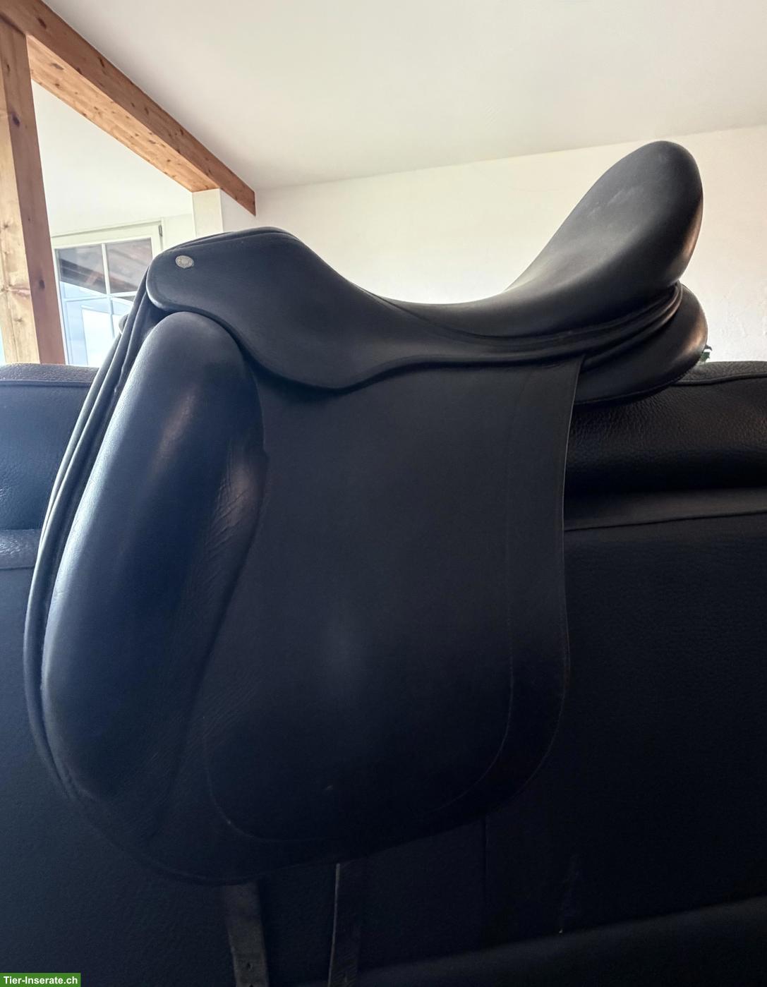 Childeric Dressursattel DHE 17.5 Zoll zu verkaufen