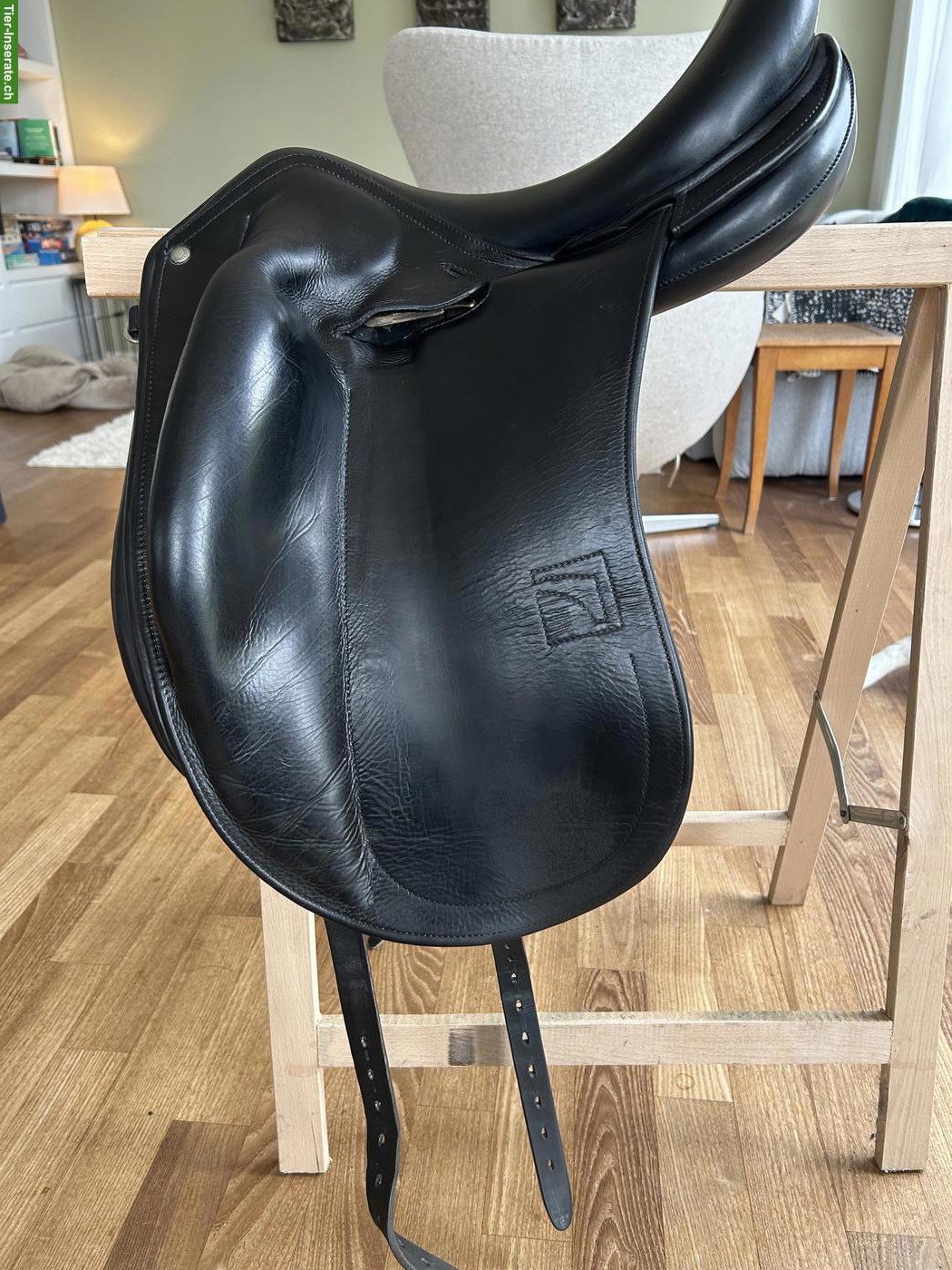 Childeric Dressursattel 17 Zoll zu verkaufen