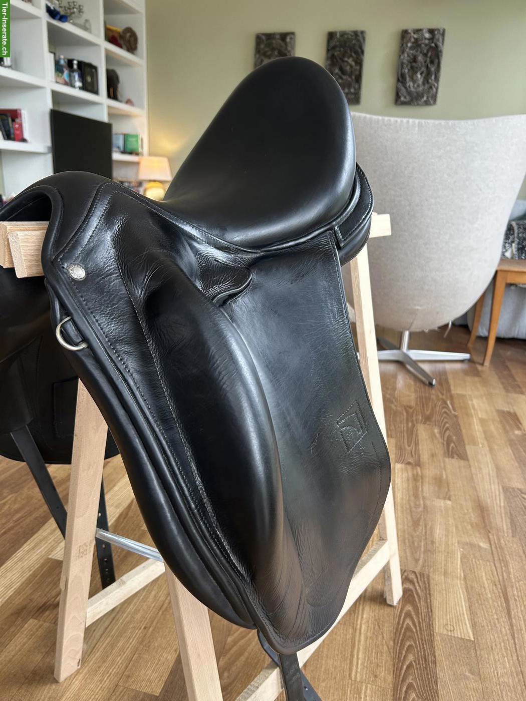 Bild 2: Childeric Dressursattel 17 Zoll zu verkaufen