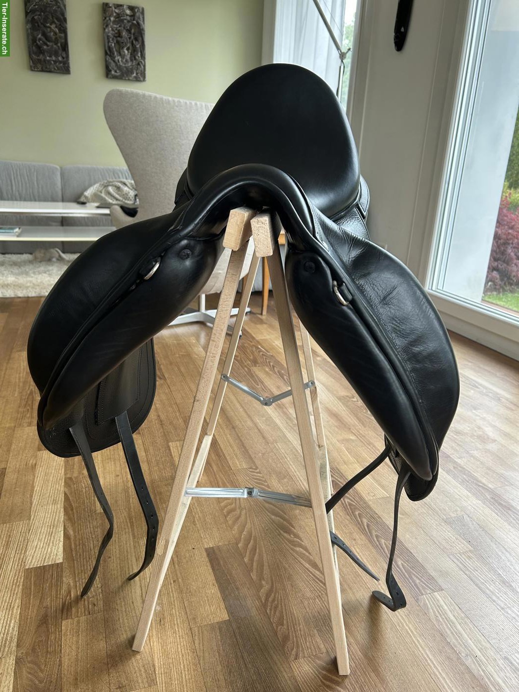 Bild 4: Childeric Dressursattel 17 Zoll zu verkaufen