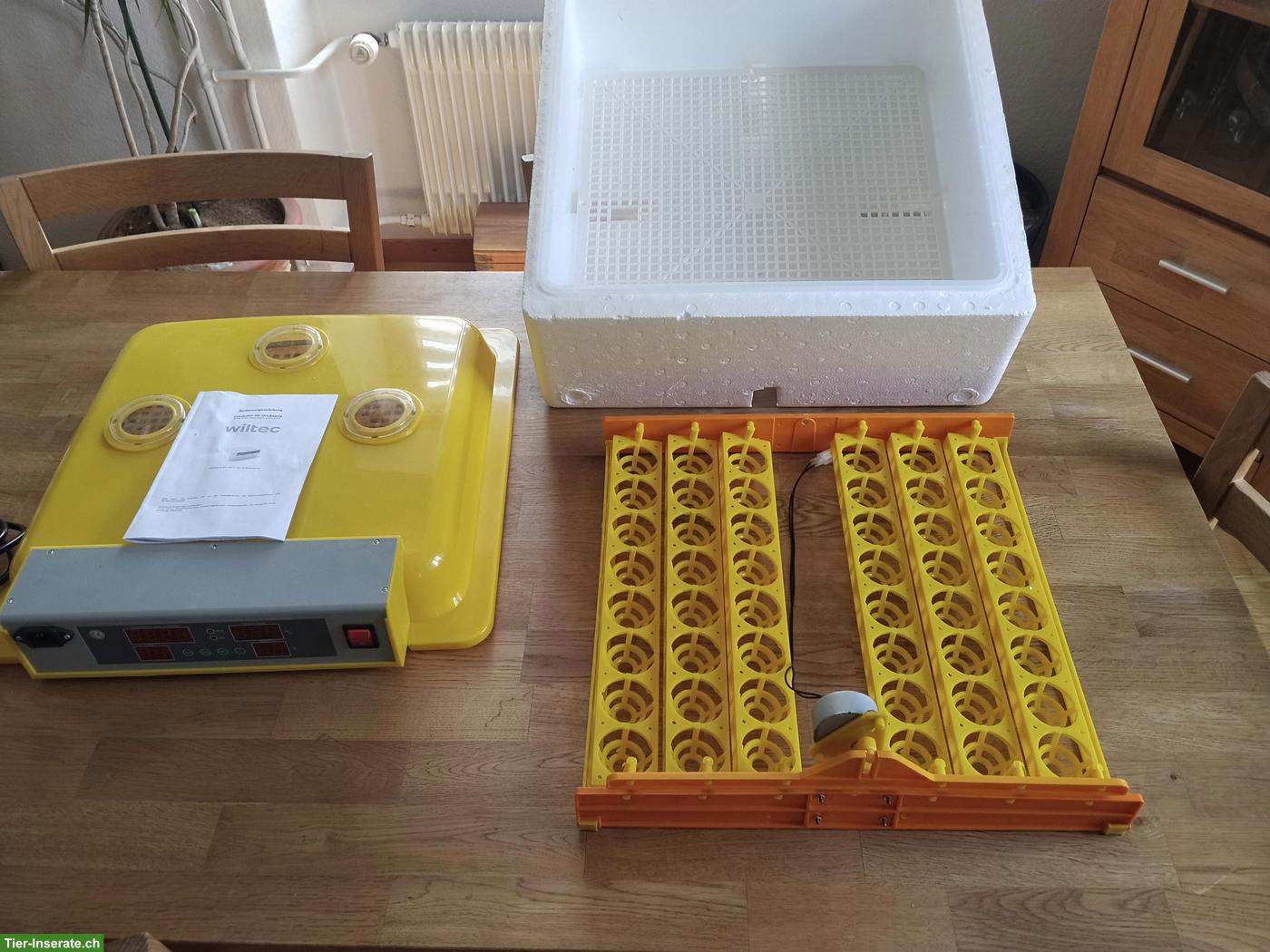 Bild 4: Wiltec Brutmaschine/Inkubator, voll automatisch