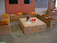 Aufbewahrungsboxen / Holzboxen als Sitzlounge