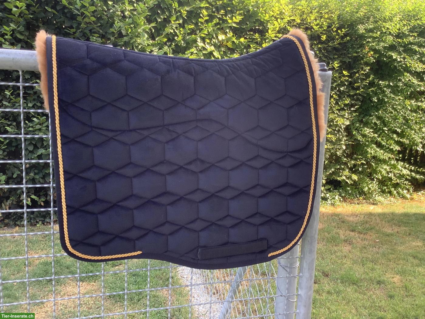 Bild 2: NEU: Mattes Lammfellschabracke, Dressur L