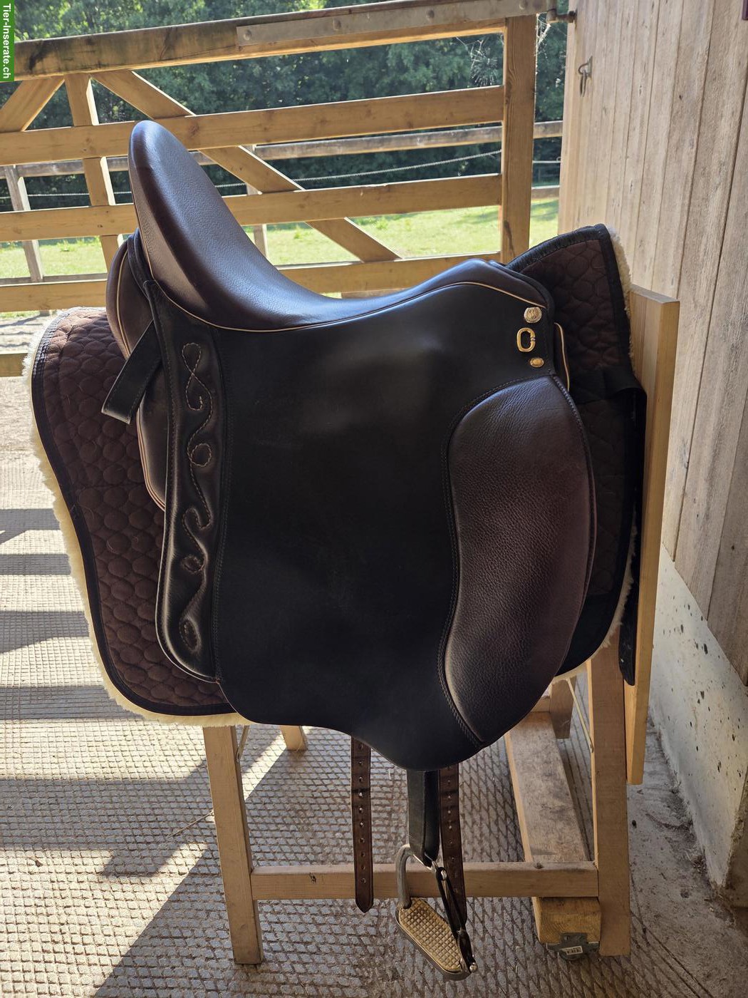 Bild 2: Iberosattel Dressage Andaluz 17.5 Zoll zu verkaufen
