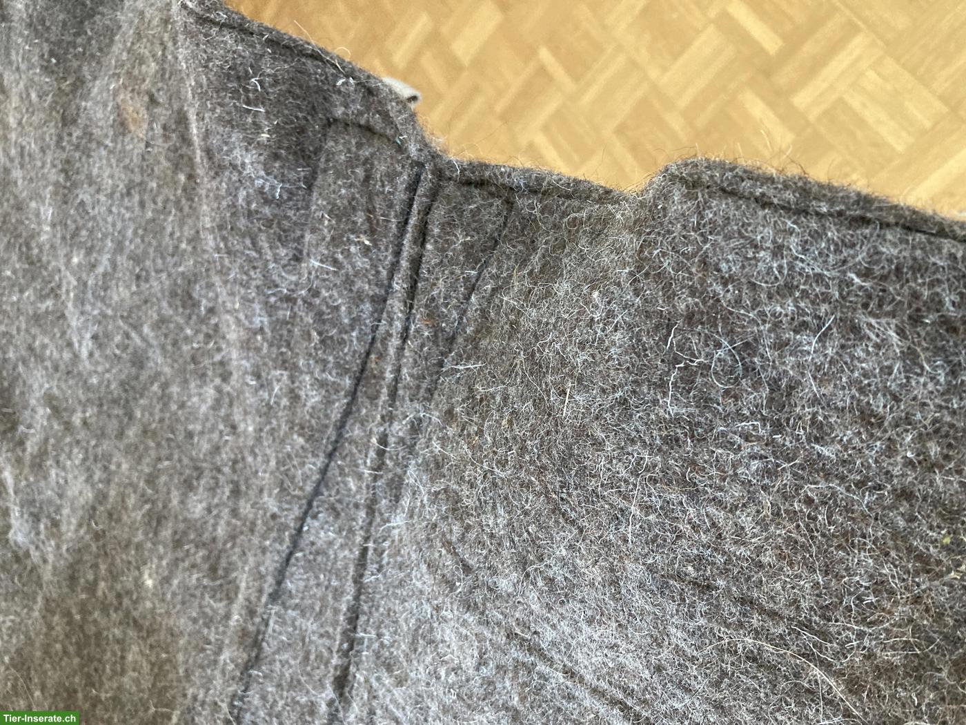 Bild 2: Dressurschabracke aus reinem Schafwollfilz zu verkaufen
