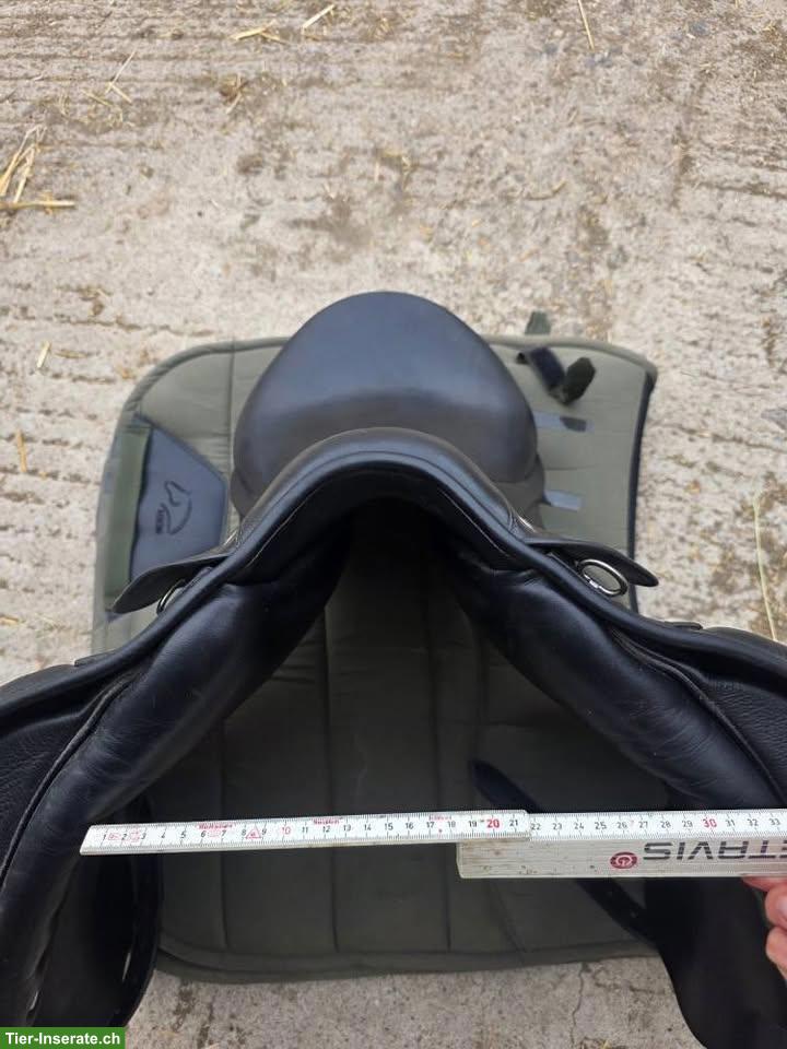 Bild 2: Dressursattel Röösli Classic Pilatus 17.5 Zoll