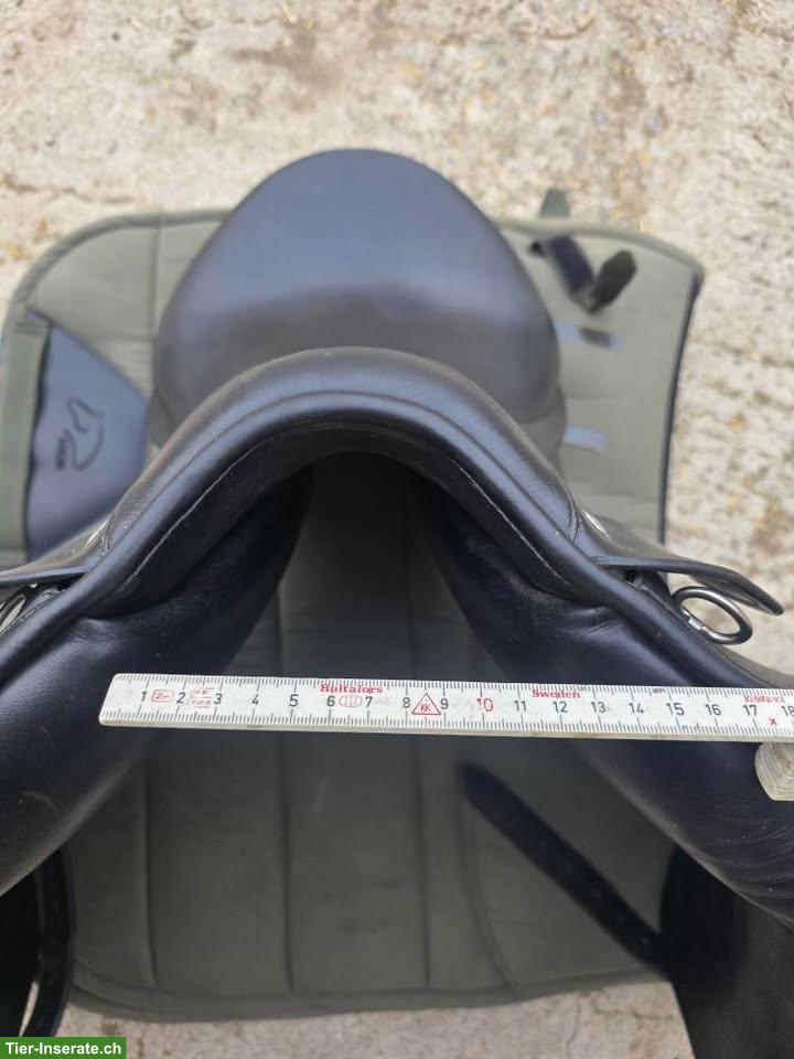 Bild 3: Dressursattel Röösli Classic Pilatus 17.5 Zoll