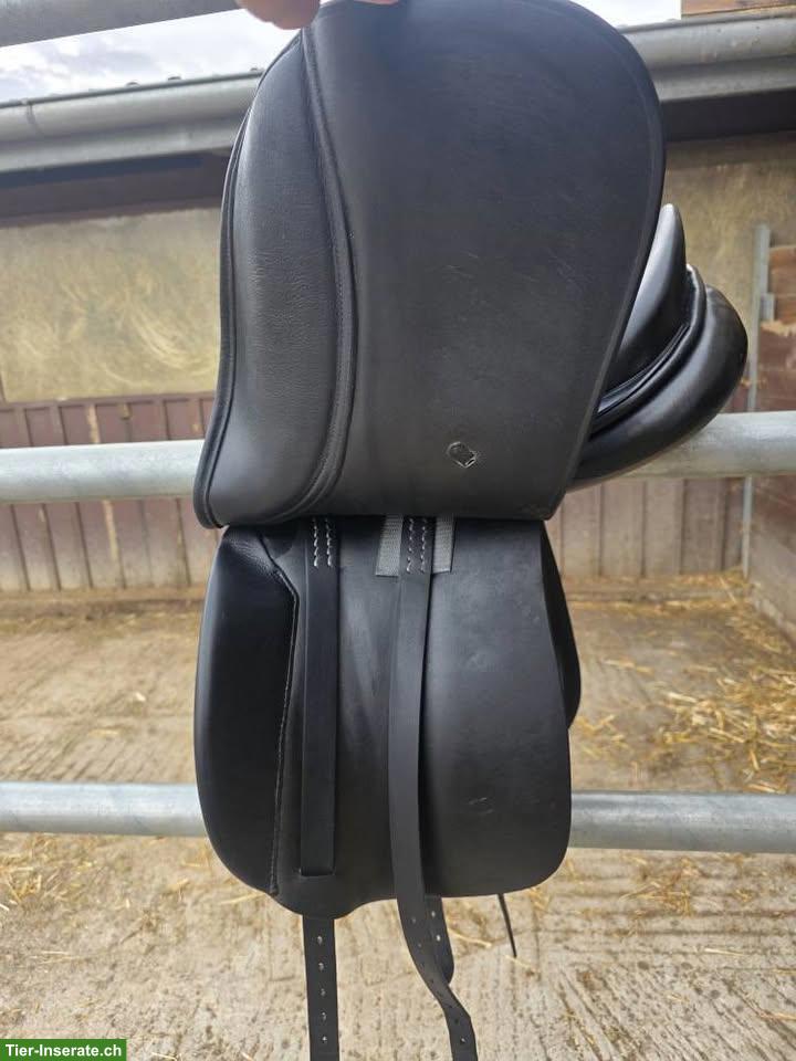 Bild 6: Dressursattel Röösli Classic Pilatus 17.5 Zoll