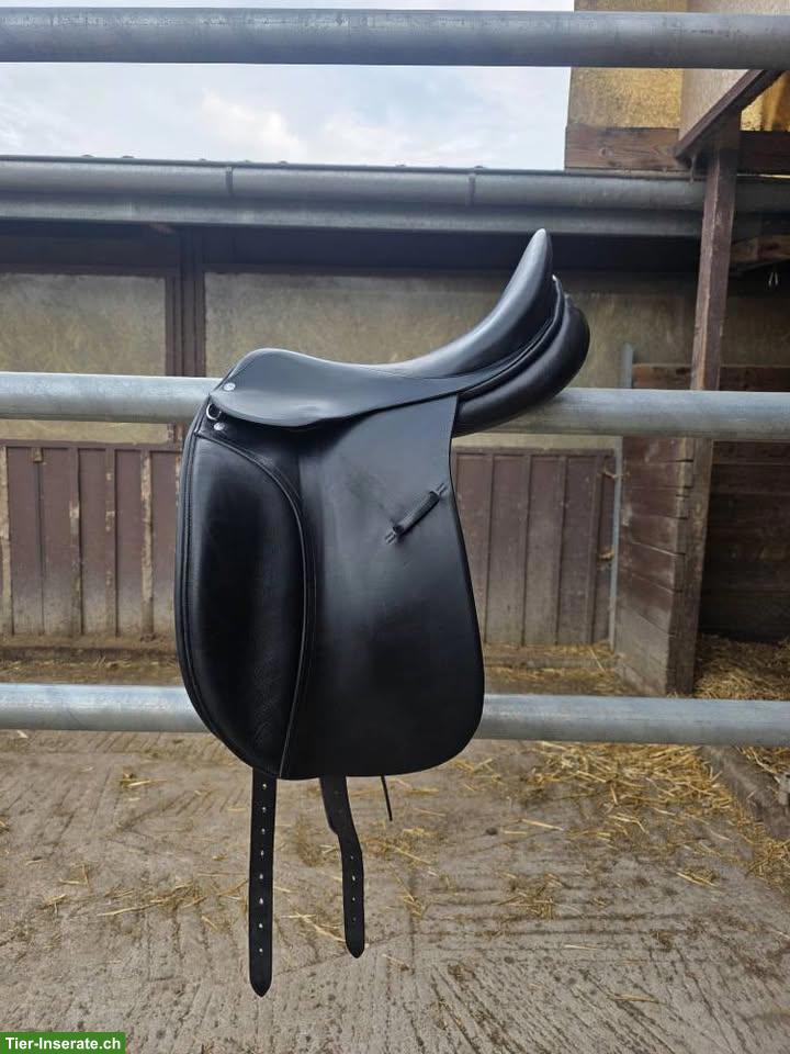 Bild 7: Dressursattel Röösli Classic Pilatus 17.5 Zoll