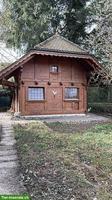 Kleintierstall aus Holz, 2-stöckig