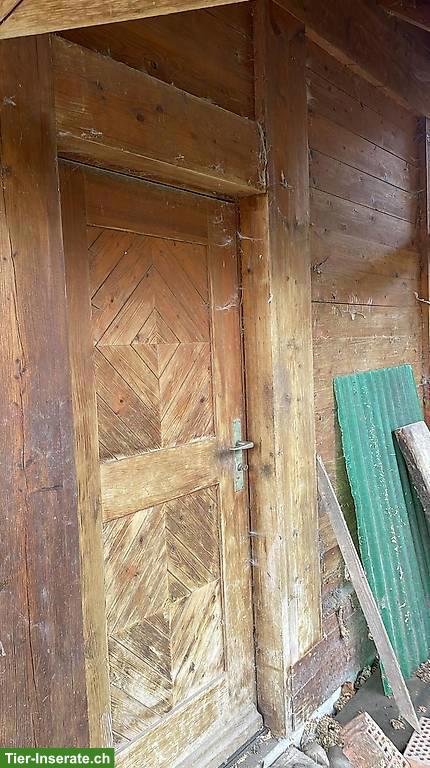 Bild 2: Kleintierstall aus Holz, 2-stöckig