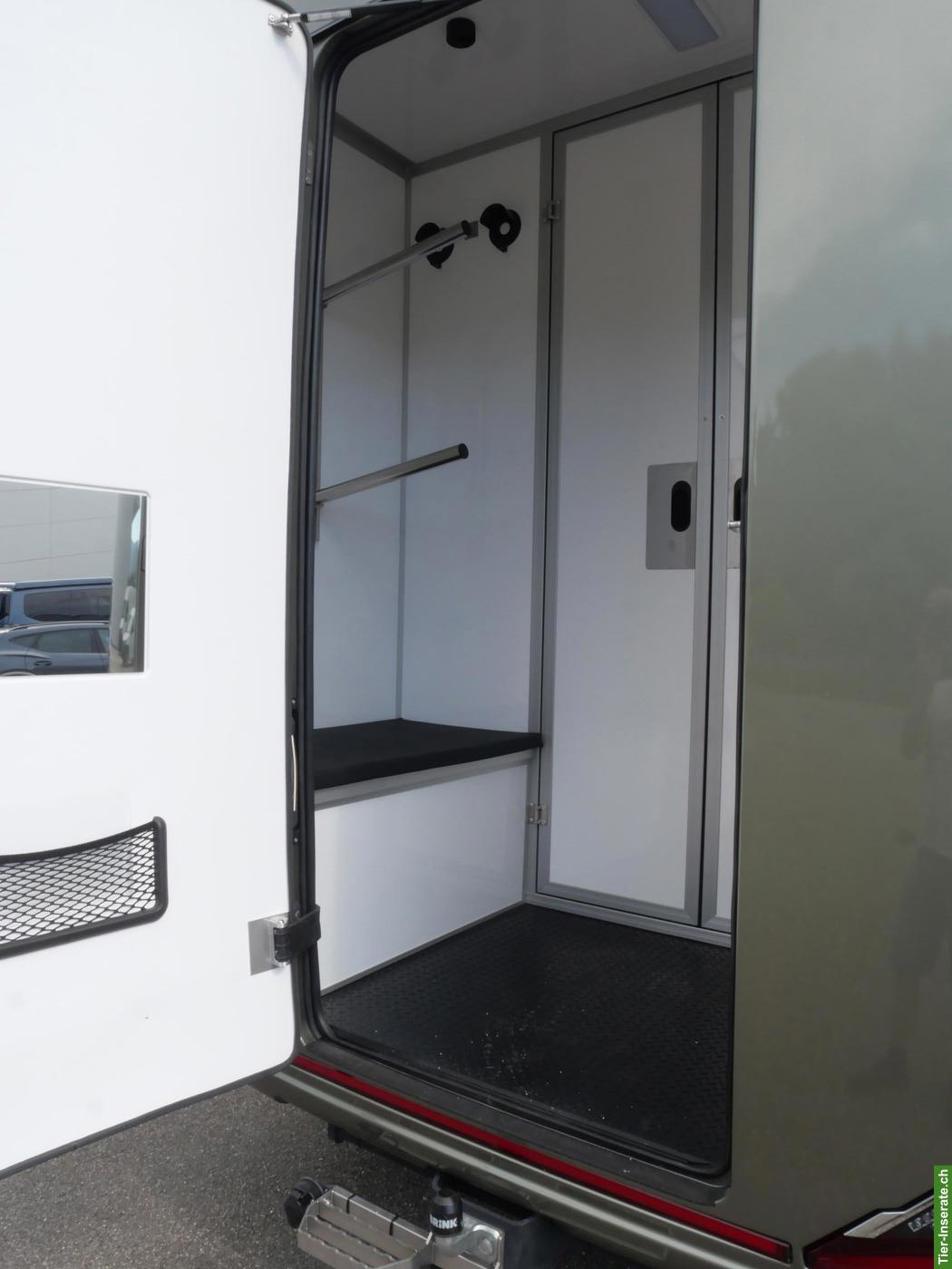 Bild 4: FORD Sodiak Luxury Horsetrucks Pferdetransporter Selbstfahrer