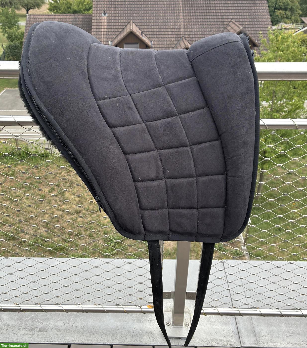 Bild 2: Reitpad von Grandeur in schwarz zu verkaufen