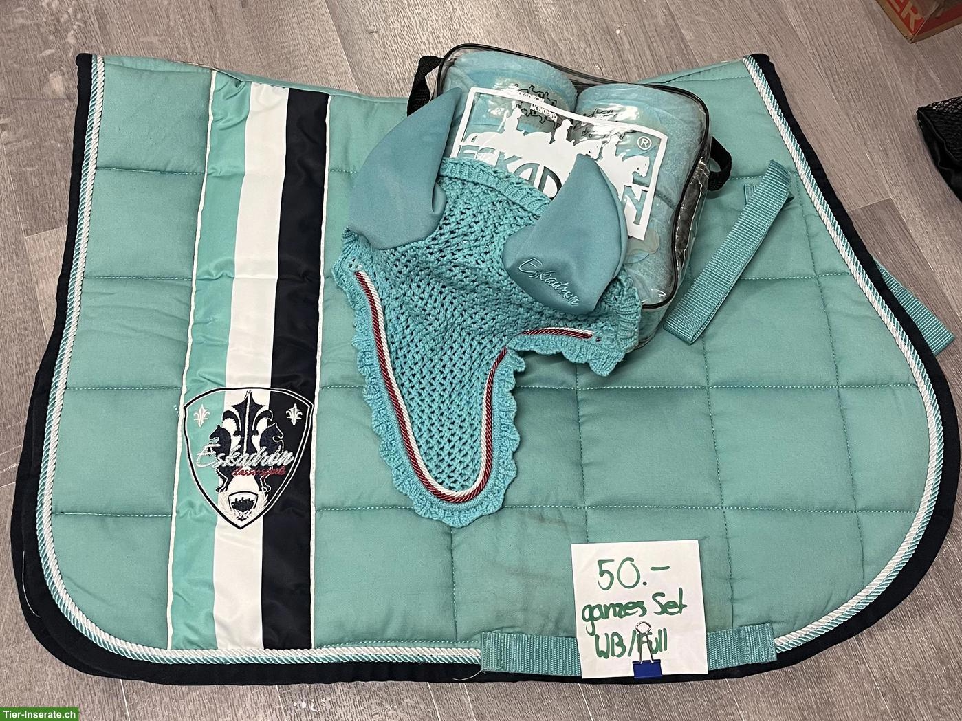 Eskadron Big Square Ice Blue Set mit Ohrengarn & Bandagen