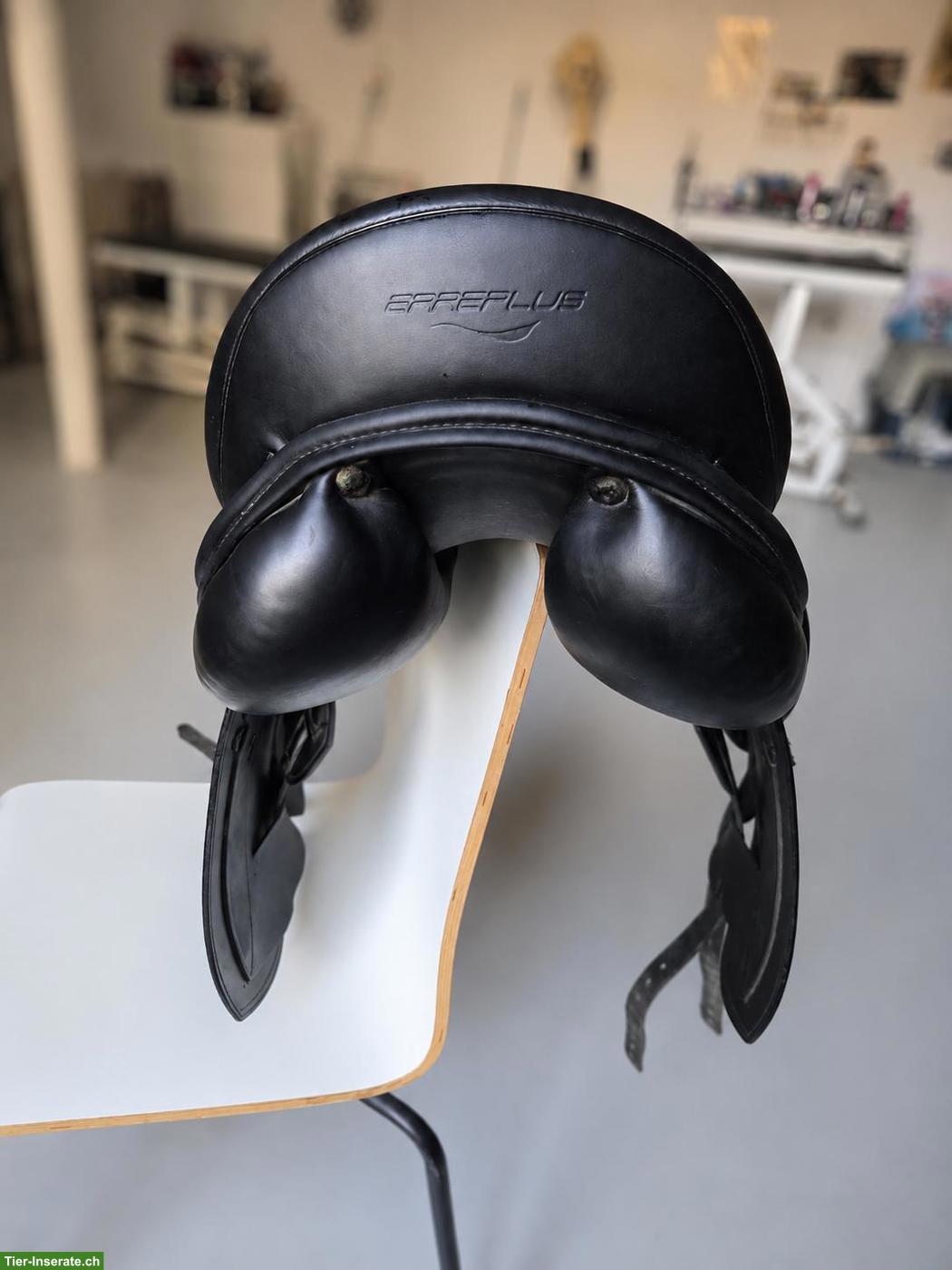 Bild 4: Dressursattel Erreplus 17 Zoll zu verkaufen