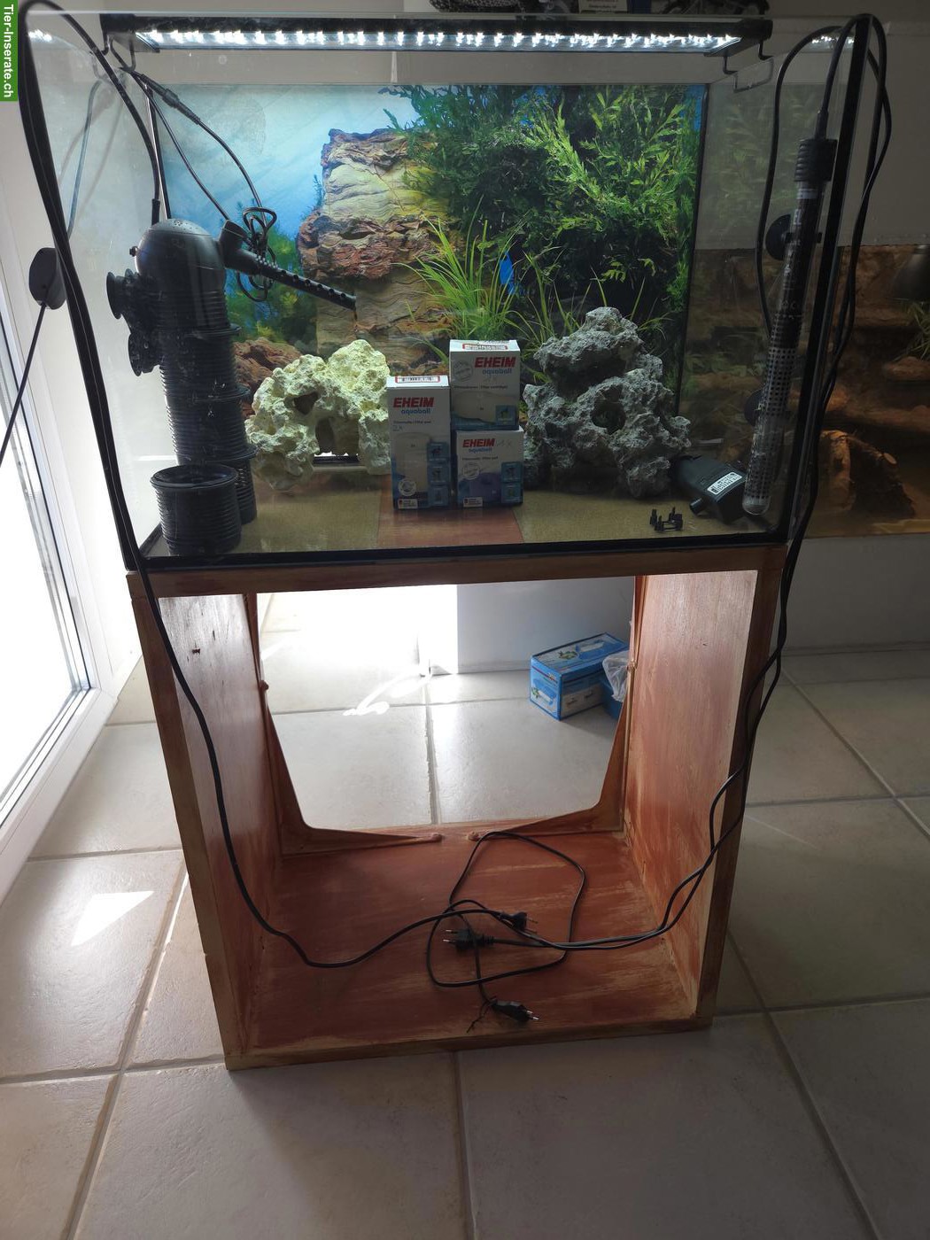 Bild 2: 80L Aquarium komplett mit Zubehör und Untergestell