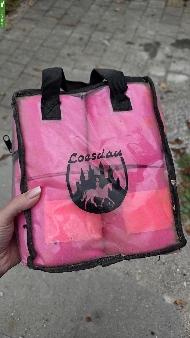 Rosa Fleece-Bandagen fürs Pferd zu verkaufen