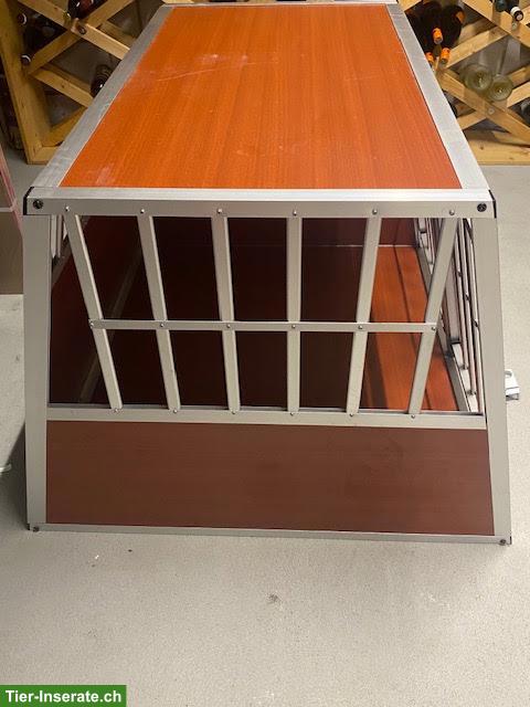 Bild 4: Sehr grosse Hundebox für Transport