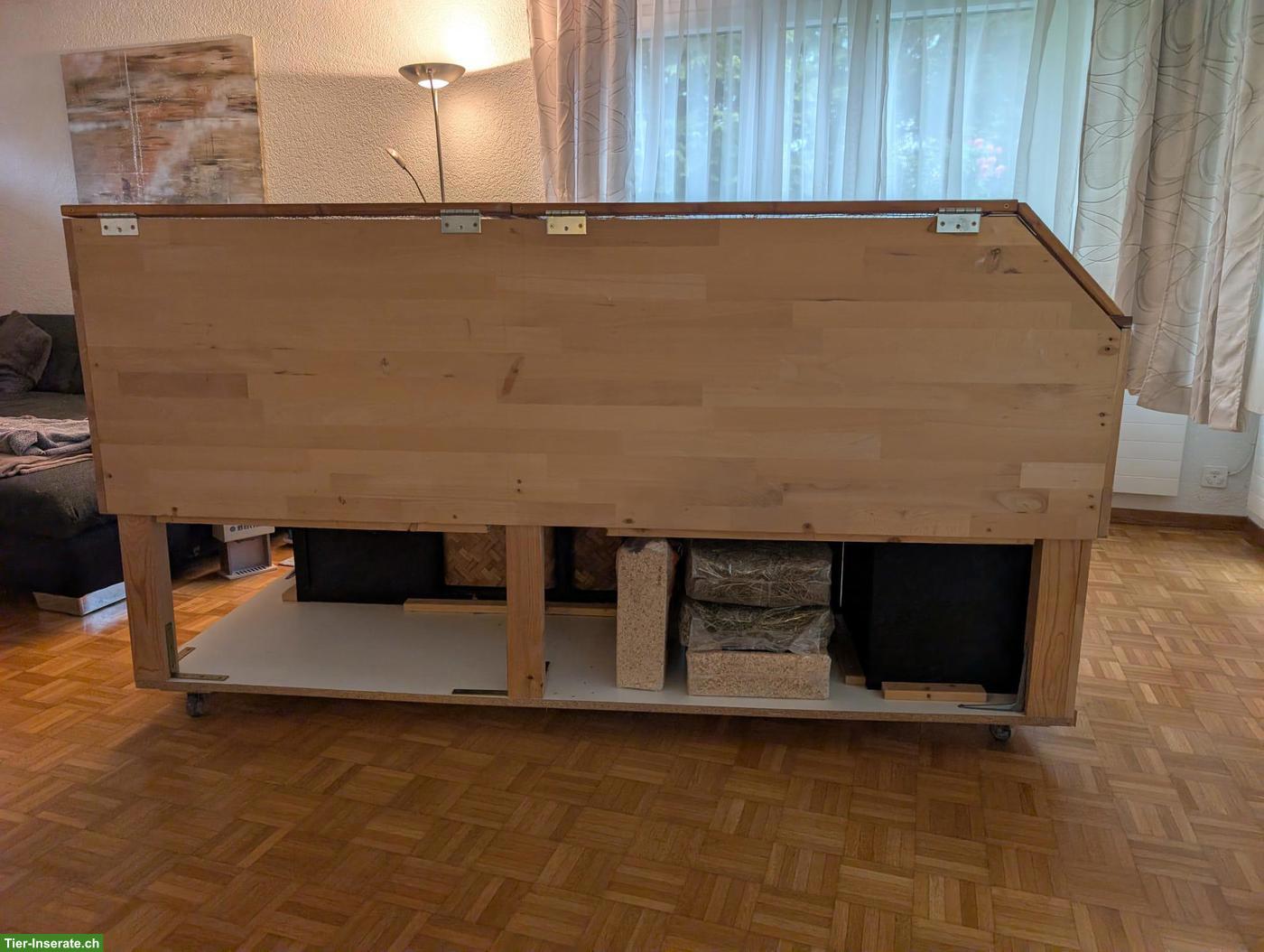 Bild 3: Meerschweinchenkäfig mit diversem Zubehör