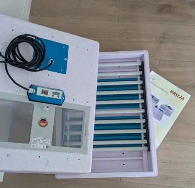 Zu Vermieten Brutautomat / Inkubator für 45 Hühner