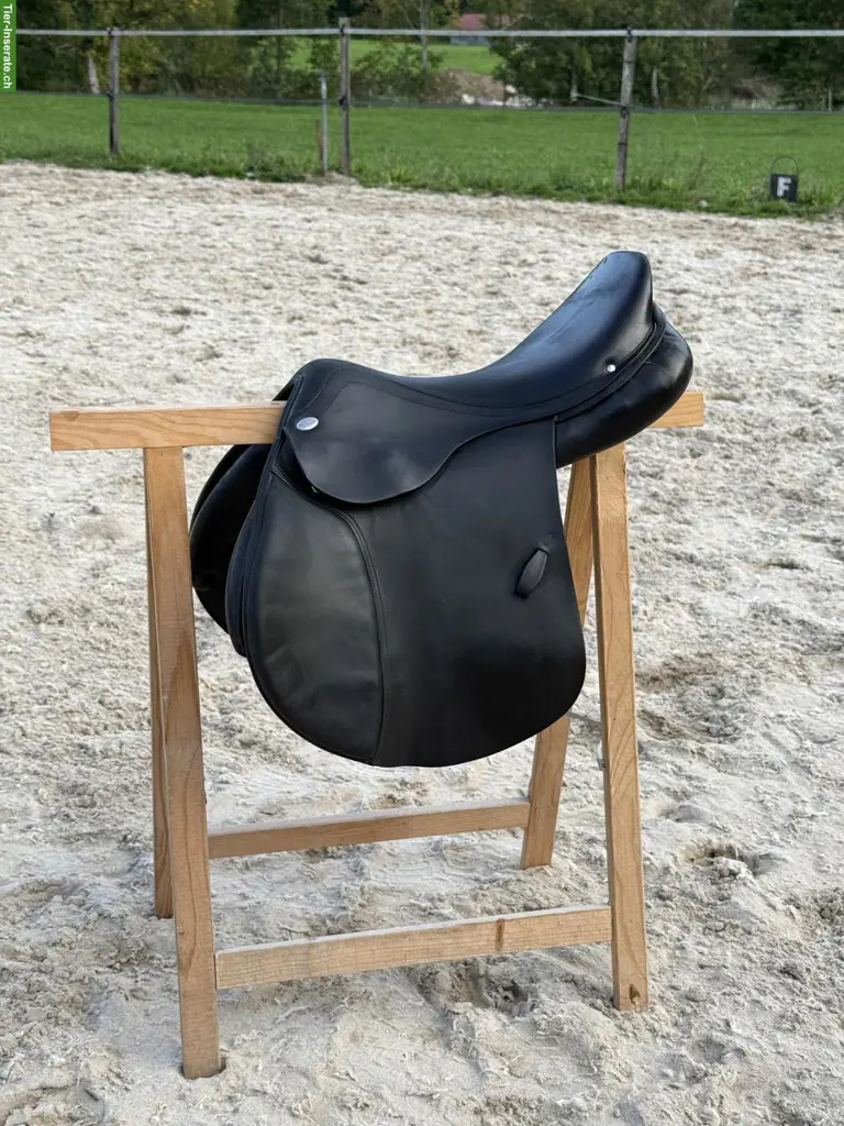 Equinomic VSS Sattel 18 Zoll zu verkaufen