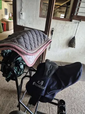 Prestige Ponysattel und Ronda Deluxe Sattel S3 von D&P