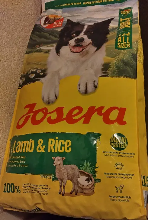 e0596741-14a3-4071-b936-36433847f556-Hundefutter.jpg
