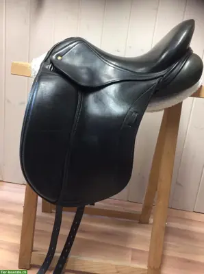 Schleese Dressursattel Wave, 17.5 Zoll Sitzgrösse