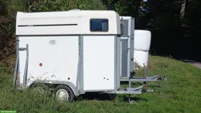 Gebrauchter Pferdeanhänger zu verkaufen