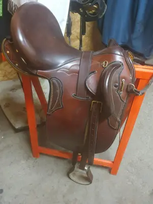 Brumby Stocksattel, neuwertig zu verkaufen