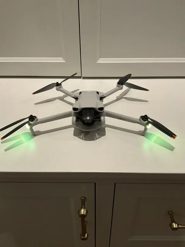 DJI Mini 3 Pro Kameradrohne (mit RC-N1 Fernsteueru