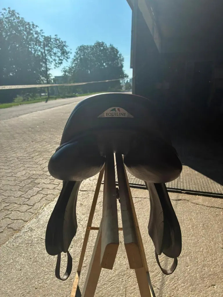 Equiline Sattel