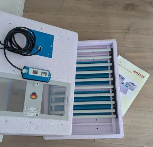 Zu Vermieten Brutautomat / Inkubator für 45 Hühner