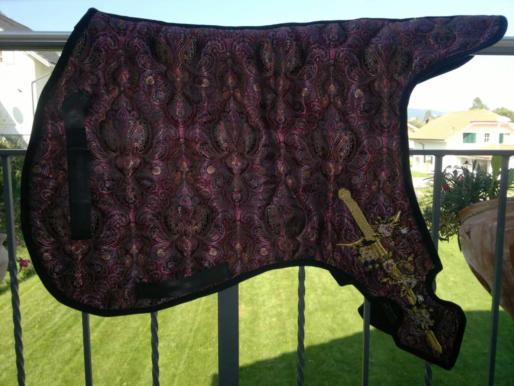 Unikat Barock Schabracke