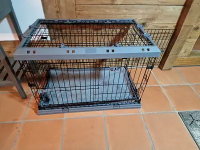 Neue Klappbare Gitterbox für mittelgrosse Hunde